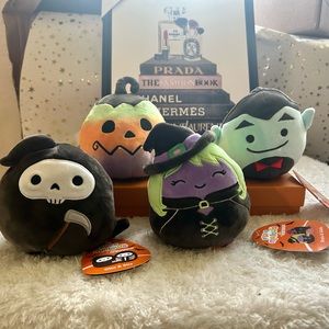 5.5in Squish-mallow’s Flip-Mallow’s Halloween inspired!!! 🎃👻💀🎃